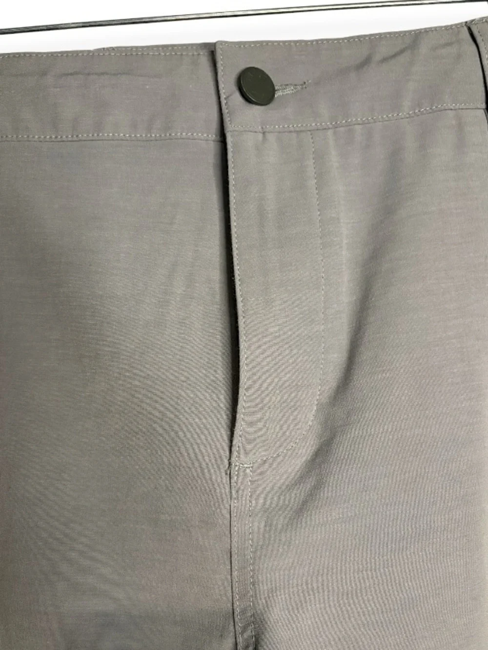 Faherty - Belt Loop All Day Shorts. 9 inch inseam. Light Grey. Size 38. MSC0012